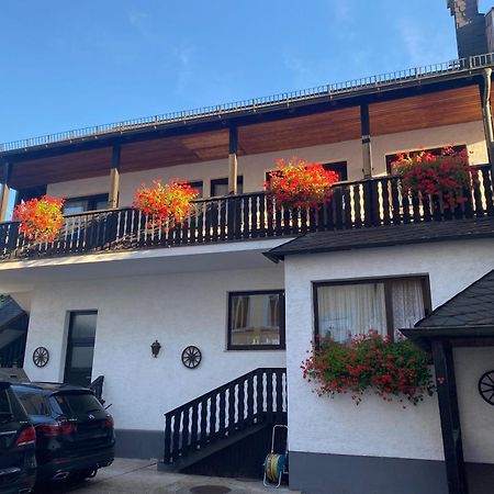 Gaestehaus Vis-A-Vis Ruedesheim am Rhein Exterior photo