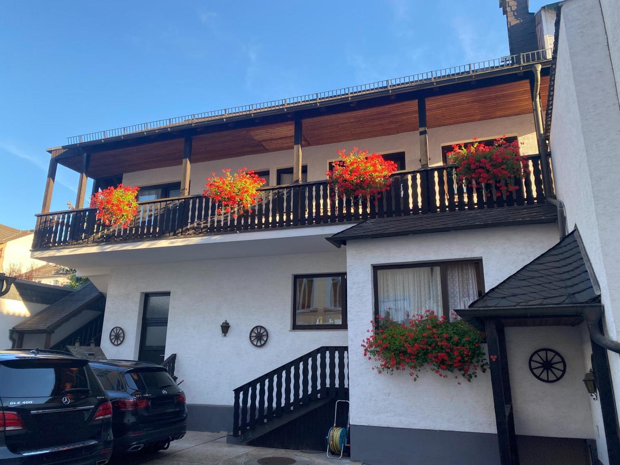 Gaestehaus Vis-A-Vis Ruedesheim am Rhein Exterior photo